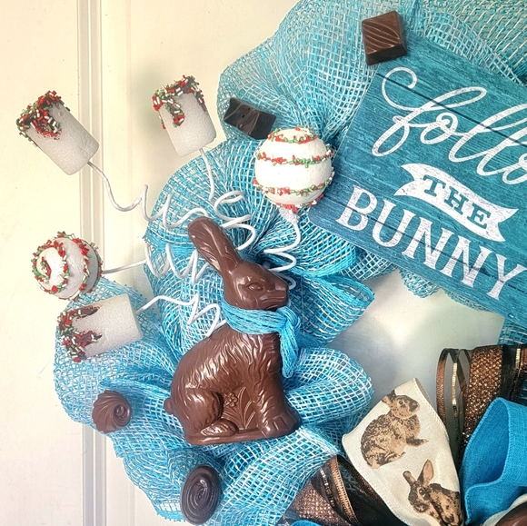 Easter Bunny Wreath Faux Chocolate Rabbit - Picture 5 of 9